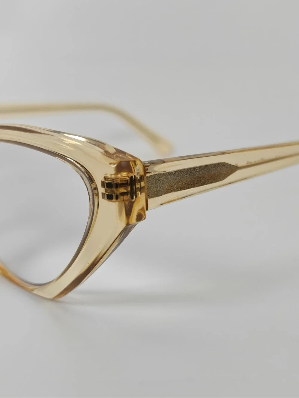 Angelina. Transparent Amber Cat-Eye Women's Glasses. Beautiful..